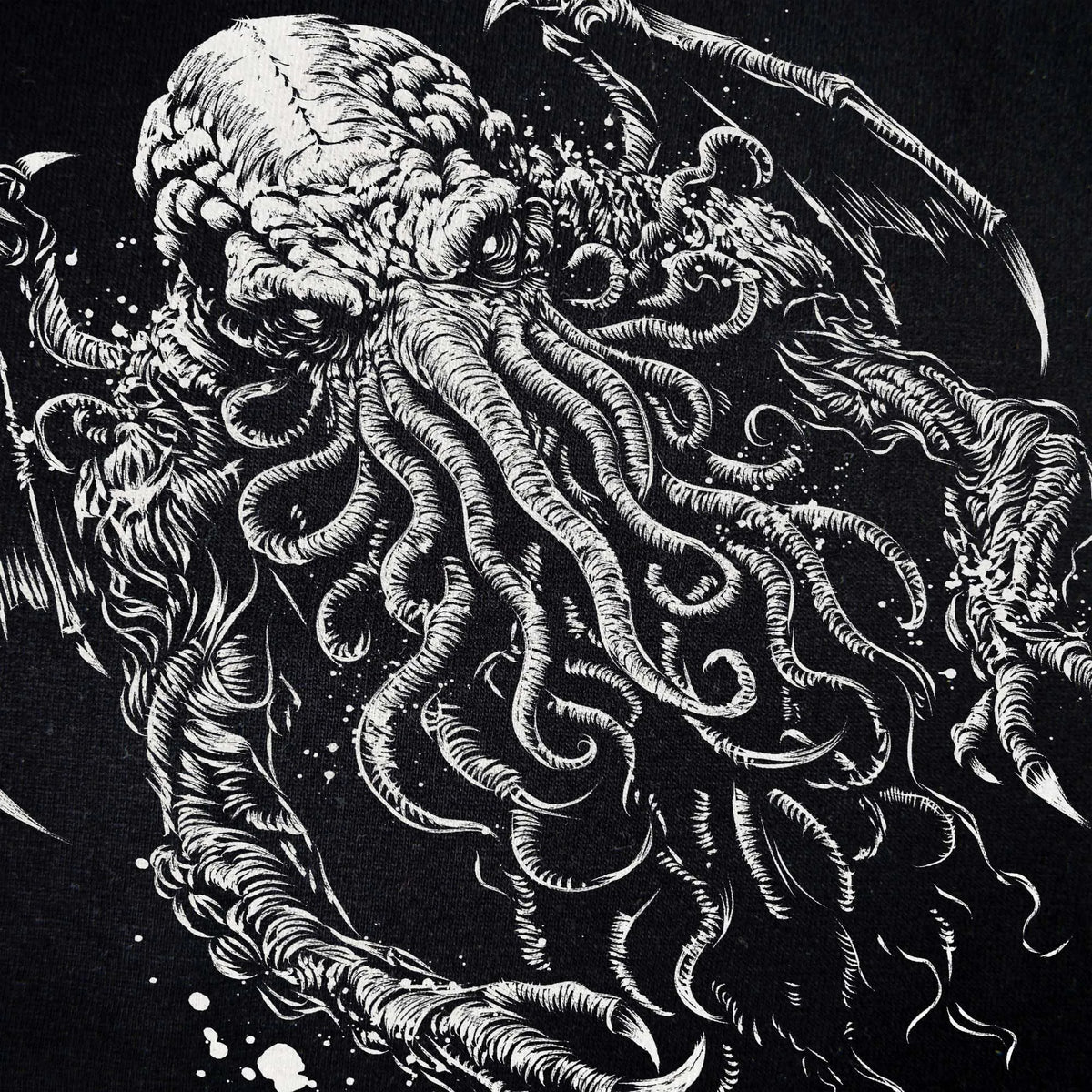 Camiseta manga corta Great Old One In the Shadows negro profundo